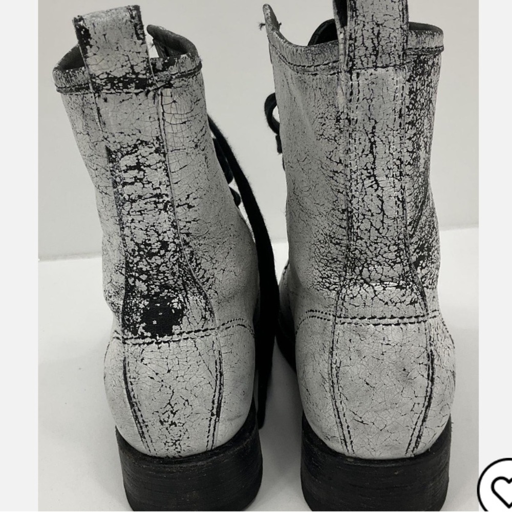 RARE Frye Veronica Women's White Crackle Lace-Up Combat/Moto Boot - Picture 3 of 4